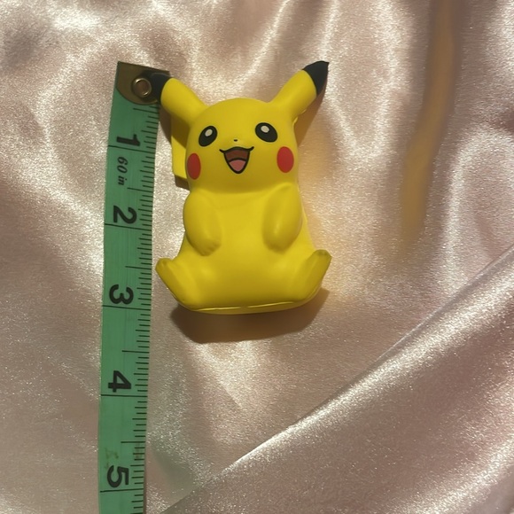 Pikachu squishy figure toy - Picture 4 of 4
